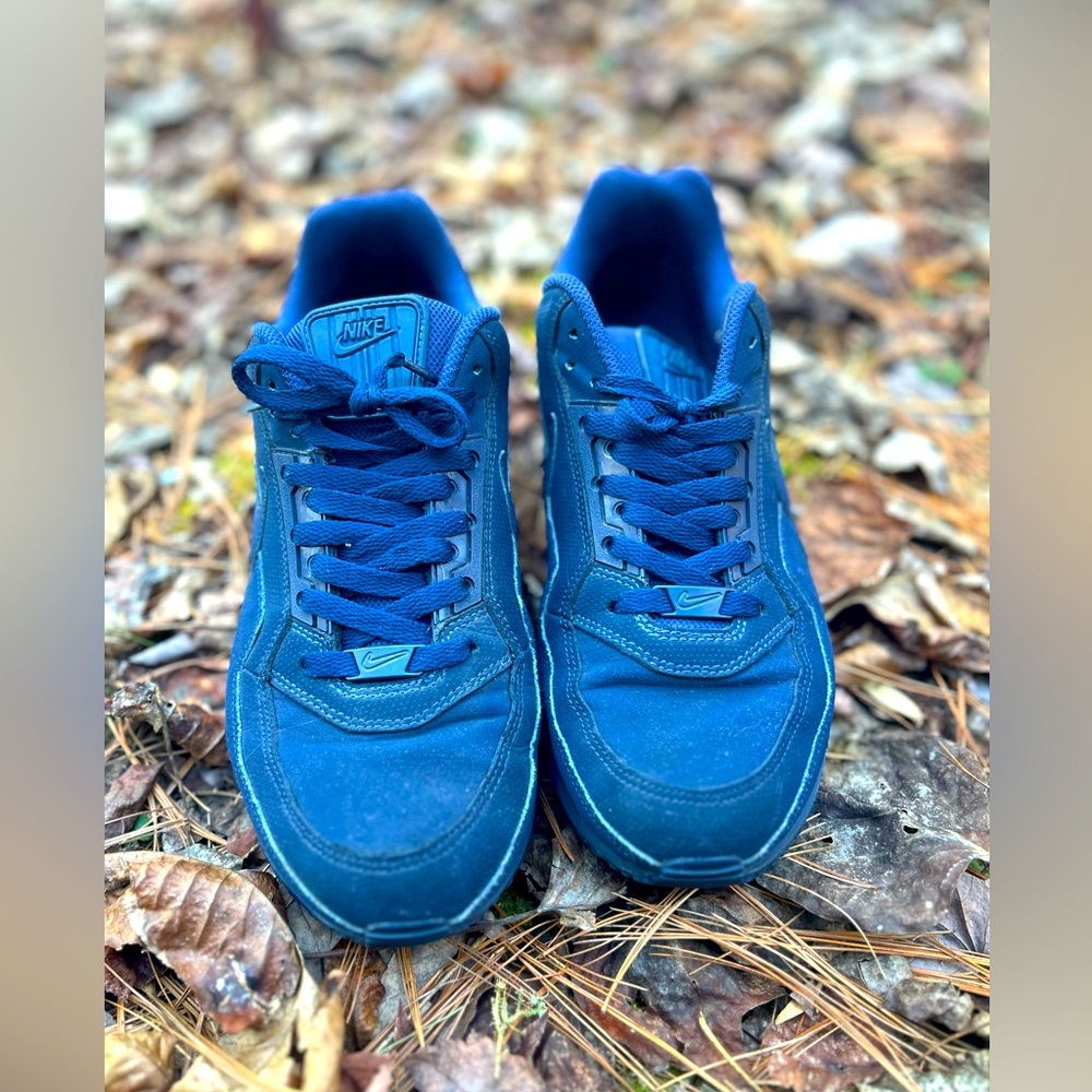 Nike Air Max ltd midnight navy. Men’s size 11.